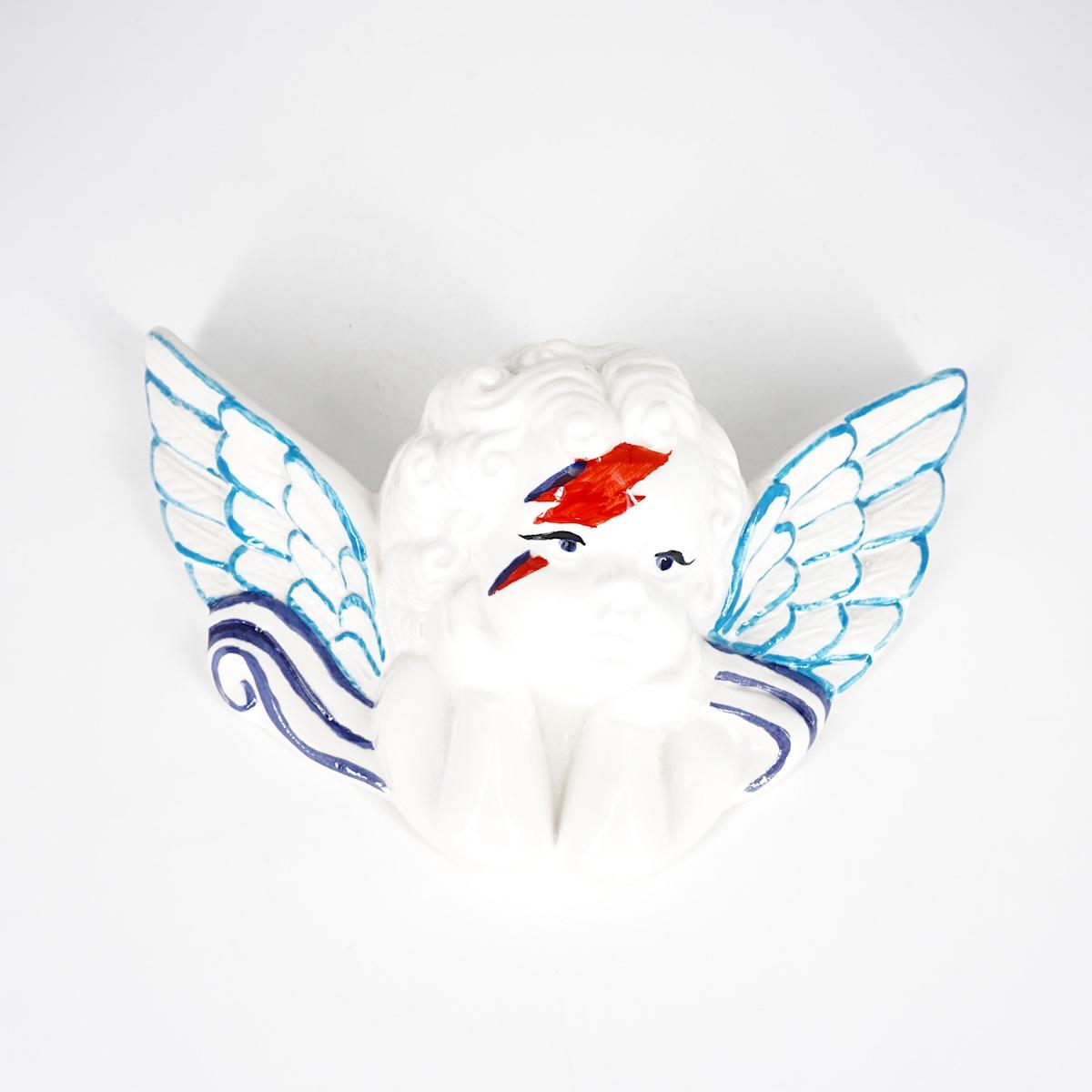 Angioletto linea DAVID BOWIE con ali azzurre ANGELO LINEA CAPELLI BIANCHI DAVID BOWIE ALI AZZURRE ZENJI CERAMICS 