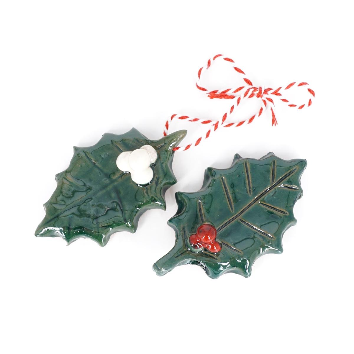 Foglia di AGRIFOGLIO BIANCO FOGLIA AGRIFOGLIO BIANCO FRATANTONI 