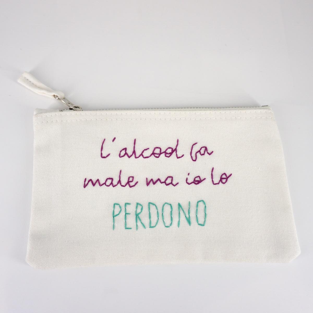 Piattina ricamata L'ALCOL FA MALE PIATTINA LALCOL FA MALE TERESA 