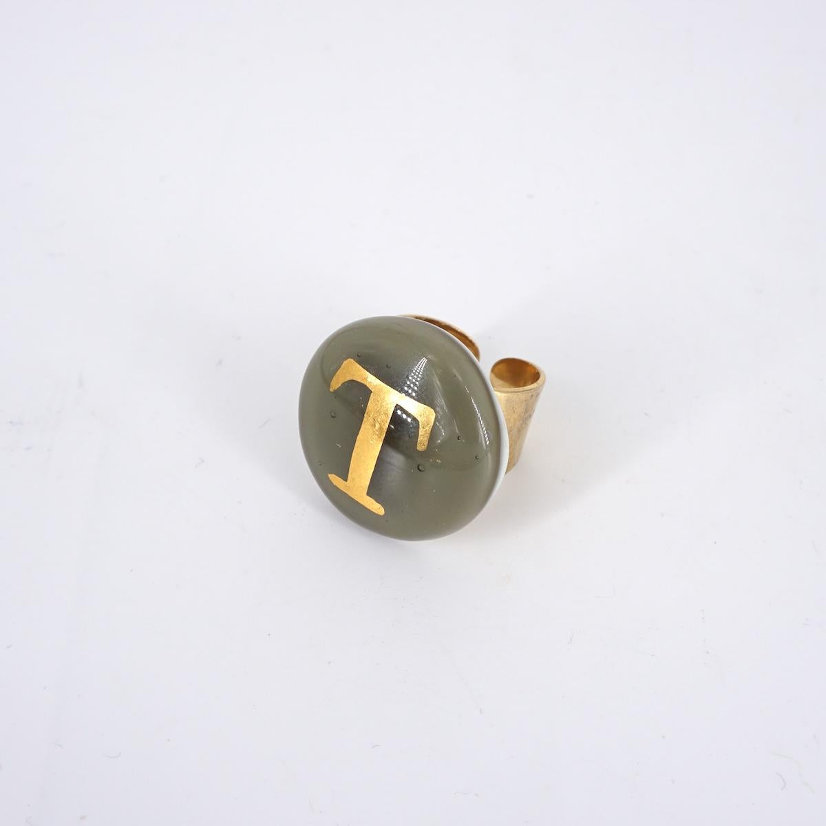 VETRO FUSO ANELLO LETTERAT GRIGIO