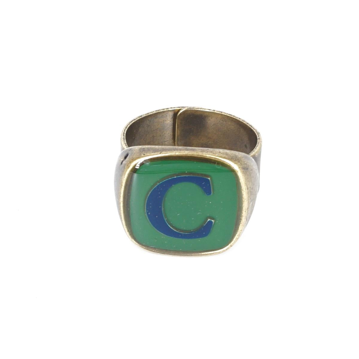 ANELLO LETTERA C VERDE BOSCO ANELLO LETTERA C VERDE BOSCO E BLU UNIQUE UNCONVENTIONAL DETAILS 