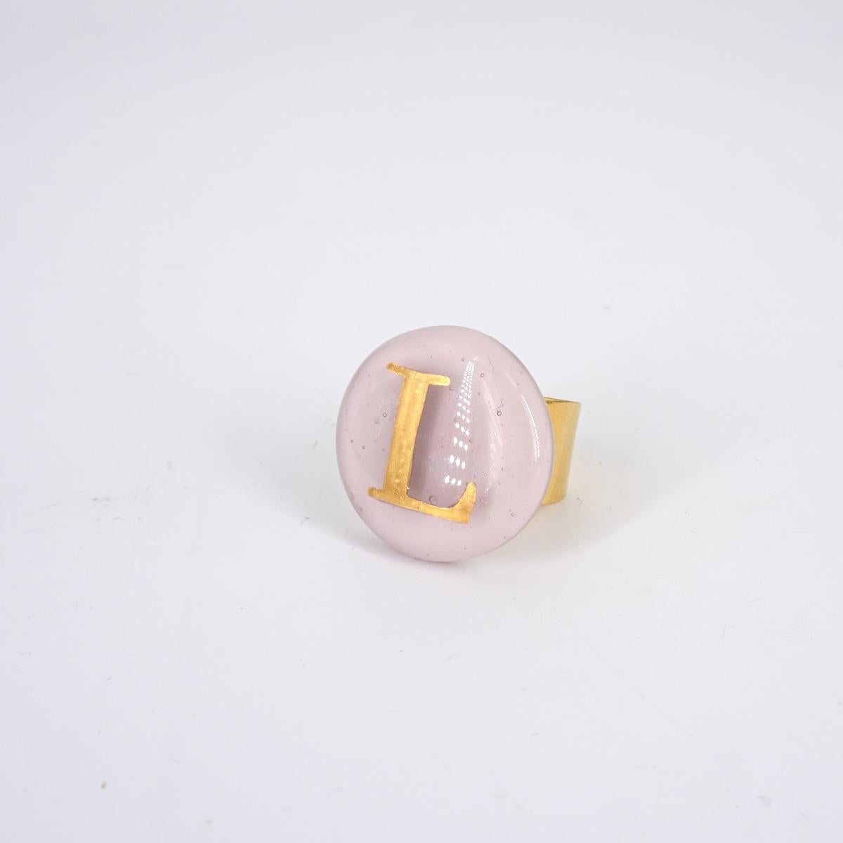 VETRO FUSO ANELLO LETTERAL ROSA