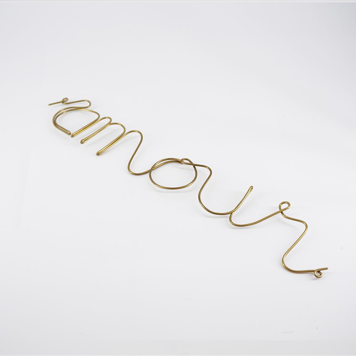 Scritta lineare amour