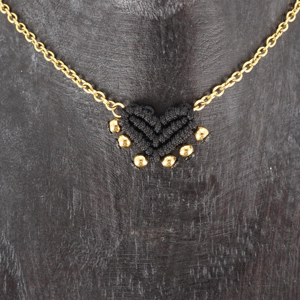 Collana CUORE SACRO borchie NERO COLLANA CUORE SACRO BORCHIE NERO NOMADEA 
