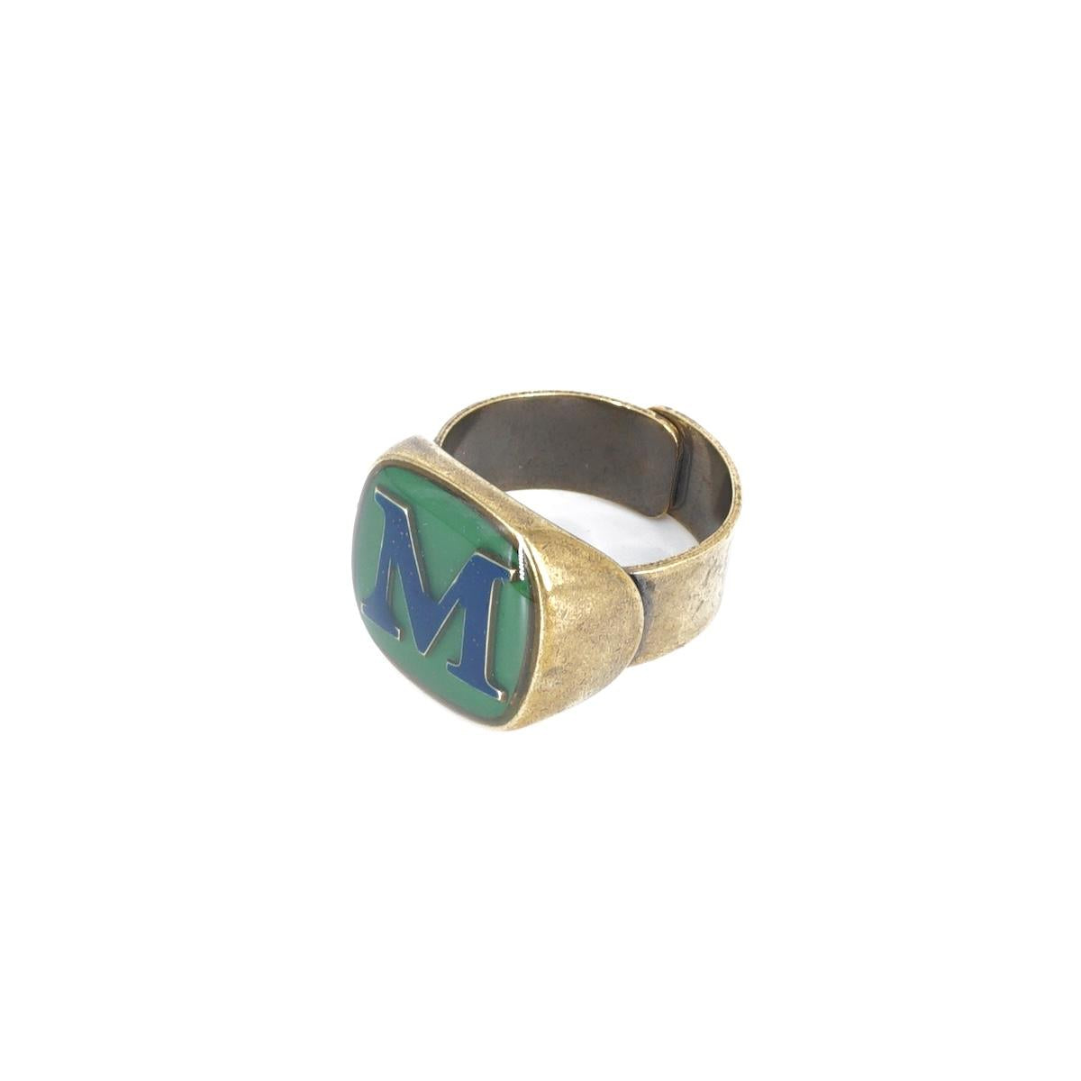 ANELLO LETTERA M VERDE BOSCO ANELLO LETTERA M VERDE BOSCO E BLU UNIQUE UNCONVENTIONAL DETAILS 