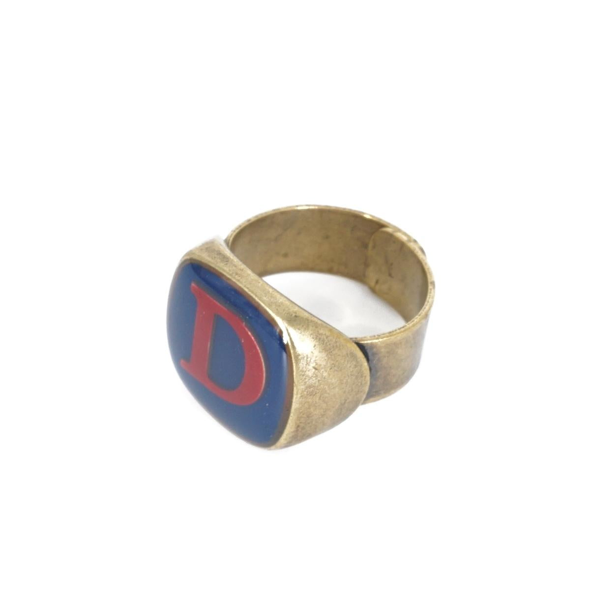 ANELLO LETTERA D BLU ANELLO LETTERA D BLU E BORDEAUX UNIQUE UNCONVENTIONAL DETAILS 