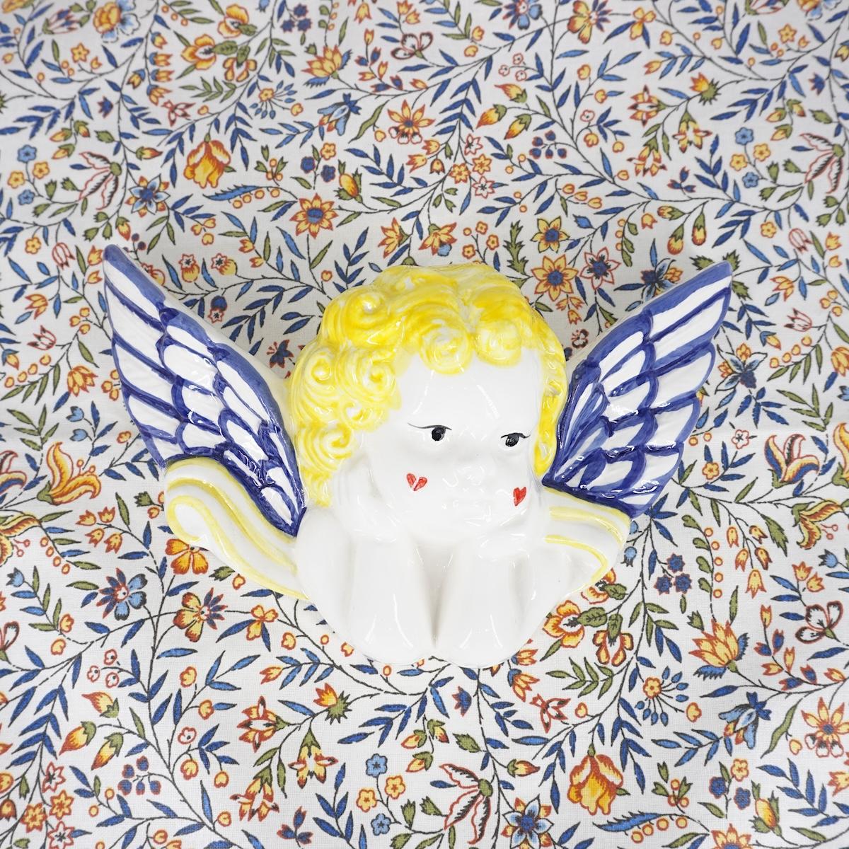 Angioletto linea CUORICINI con capelli gialli e ali blu ANGELO LINEA CAPELLI GIALLI CUORICINI ALI BLU ZENJI CERAMICS 
