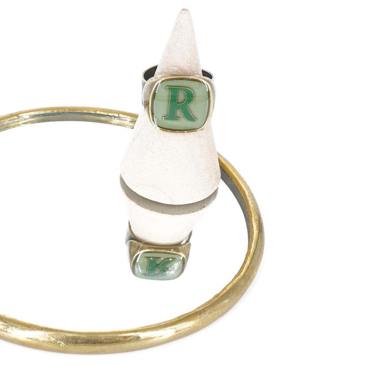 ANELLO LETTERA R VERDE MENTA ANELLO LETTERA R VERDE MENTA E VERDE BOSCO UNIQUE UNCONVENTIONAL DETAILS 