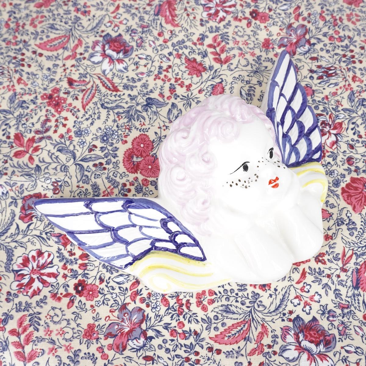 Angioletto linea LENTIGGINI con ali blu ANGELO LINEA CAPELLI ROSA LENTIGGINI ALI BLU ZENJI CERAMICS 