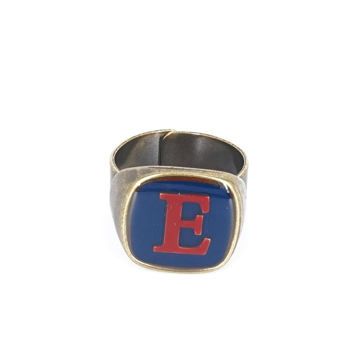 ANELLO LETTERA E BLU ANELLO LETTERA E BLU E BORDEAUX UNIQUE UNCONVENTIONAL DETAILS 