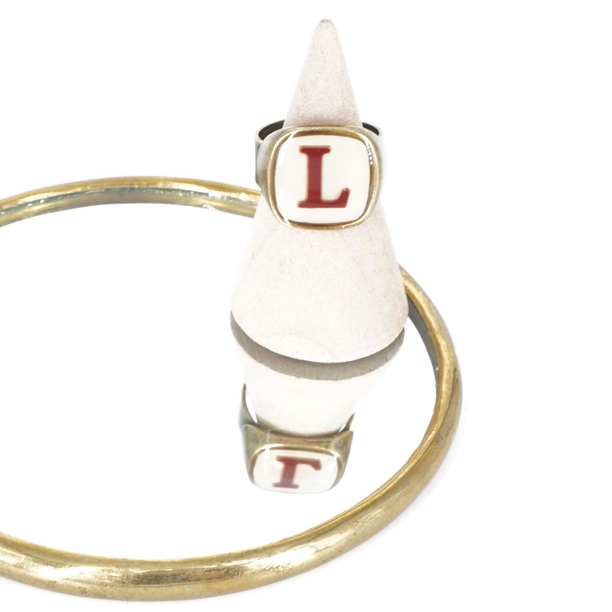 ANELLO LETTERA L AVORIO ANELLO LETTERA L AVORIO E BORDEAUX UNIQUE UNCONVENTIONAL DETAILS 