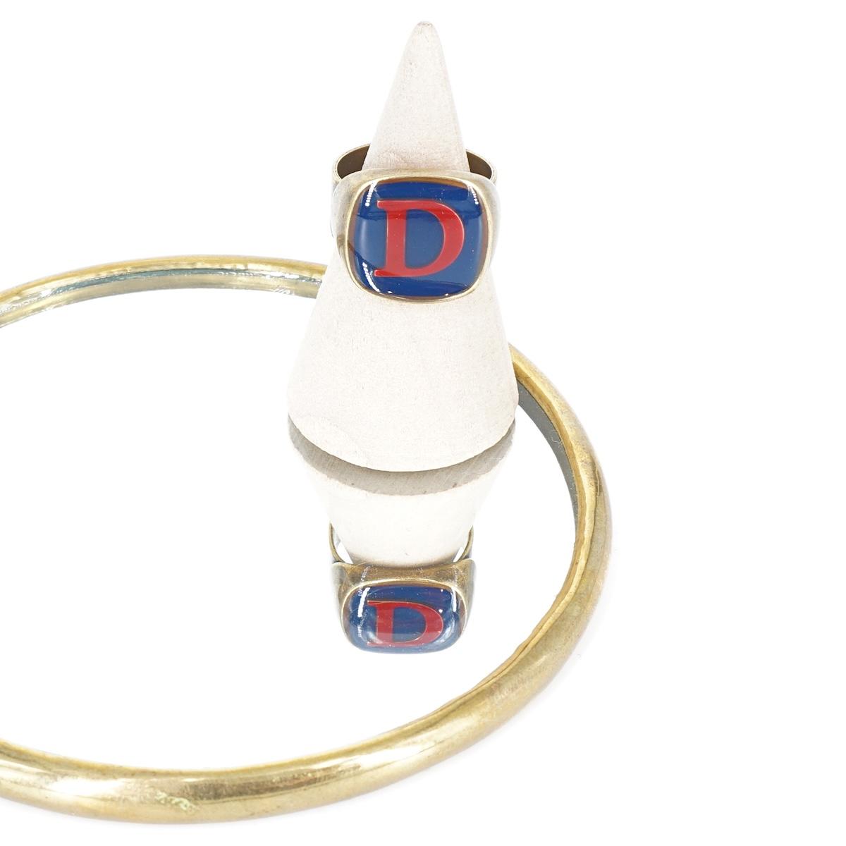 ANELLO LETTERA D BLU ANELLO LETTERA D BLU E BORDEAUX UNIQUE UNCONVENTIONAL DETAILS 