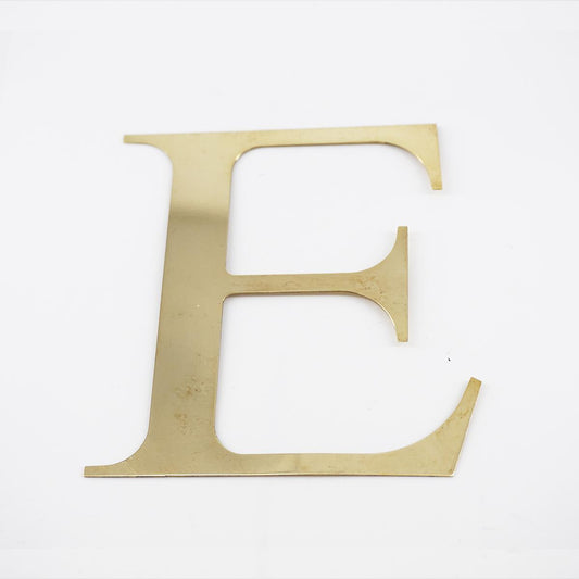 Lettera da appendere E