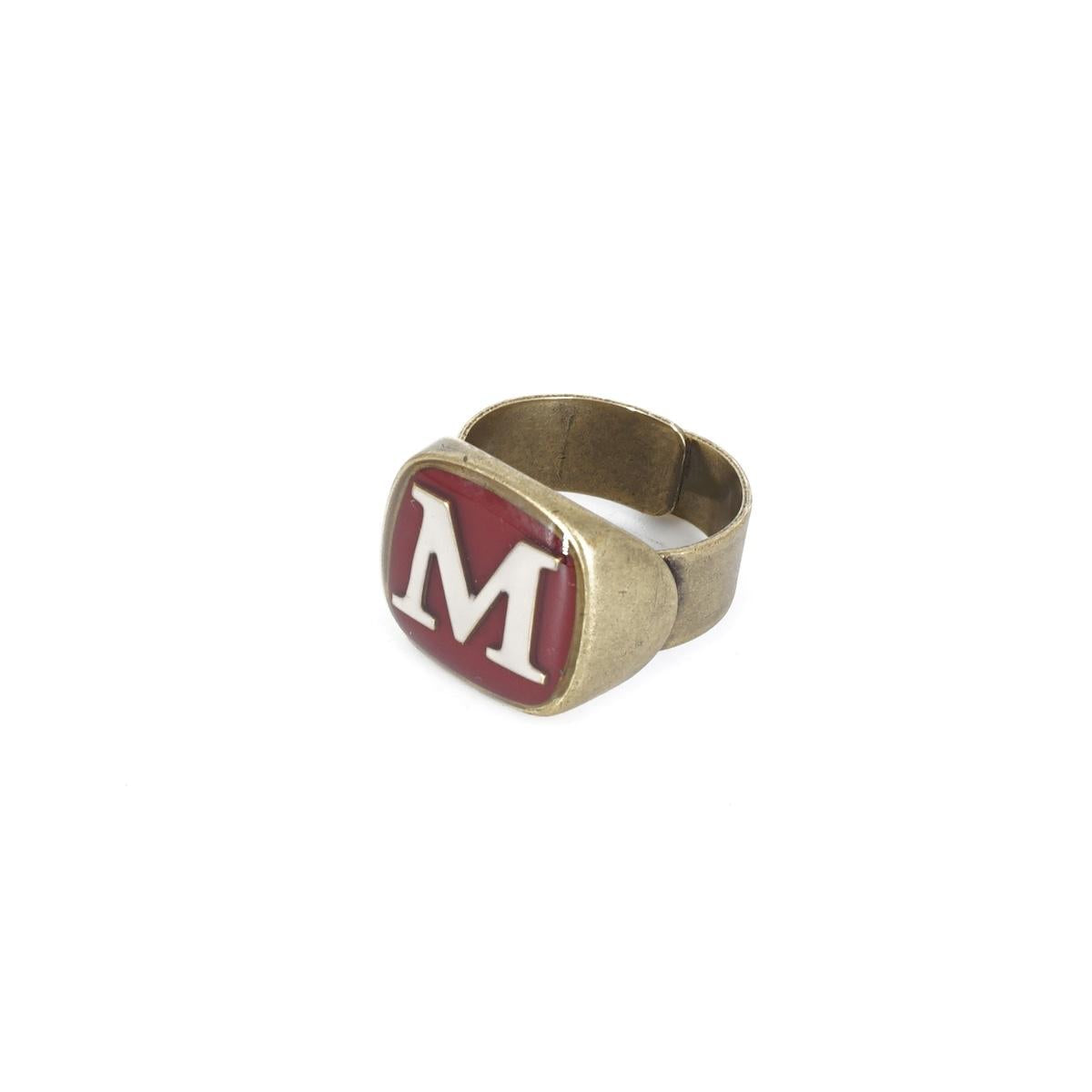 ANELLO LETTERA M BORDEAUX ANELLO LETTERA M BORDEAUX E AVORIO UNIQUE UNCONVENTIONAL DETAILS 