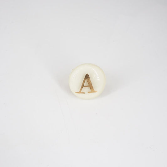 VETRO FUSO ANELLO LETTERAA AVORIO