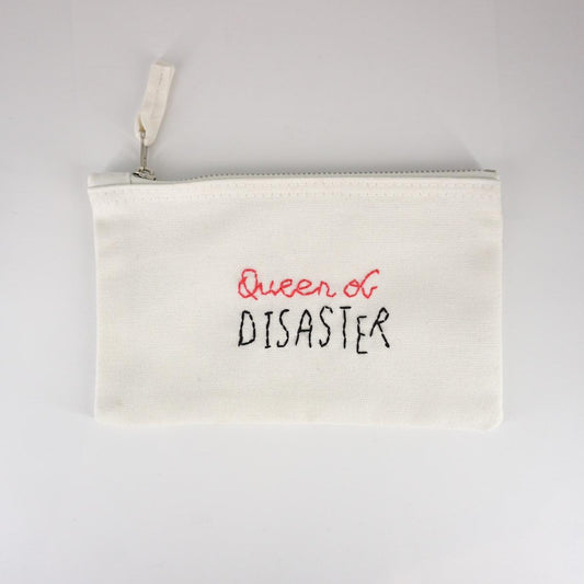 Piattina ricamata QUEEN OF DISASTER