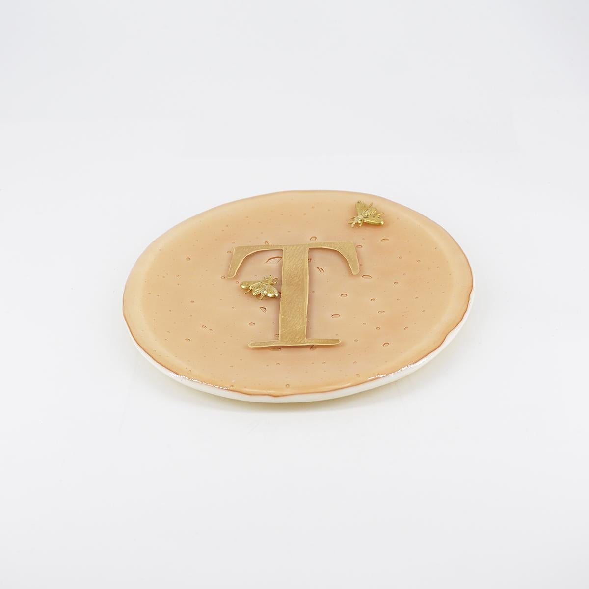 Letter plate and charm T CHAMPAGNE