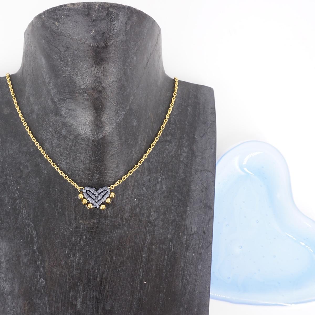 Collana CUORE SACRO borchie GRIGIO COLLANA CUORE SACRO BORCHIE GRIGIO NOMADEA 