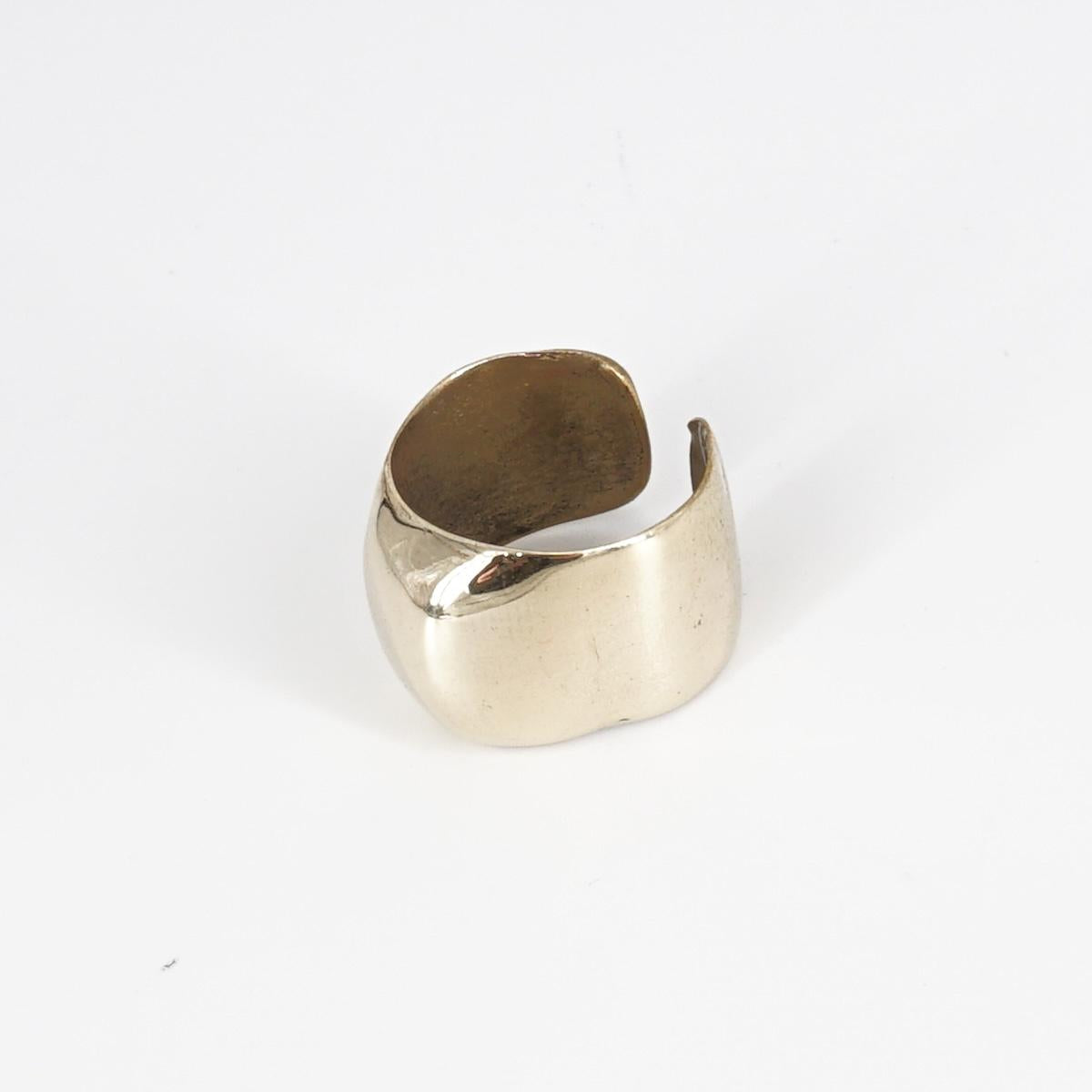 ANELLO DA MIGNOLO IRREGOLARE