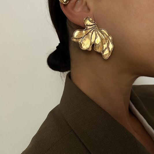 Orecchino foglia grande