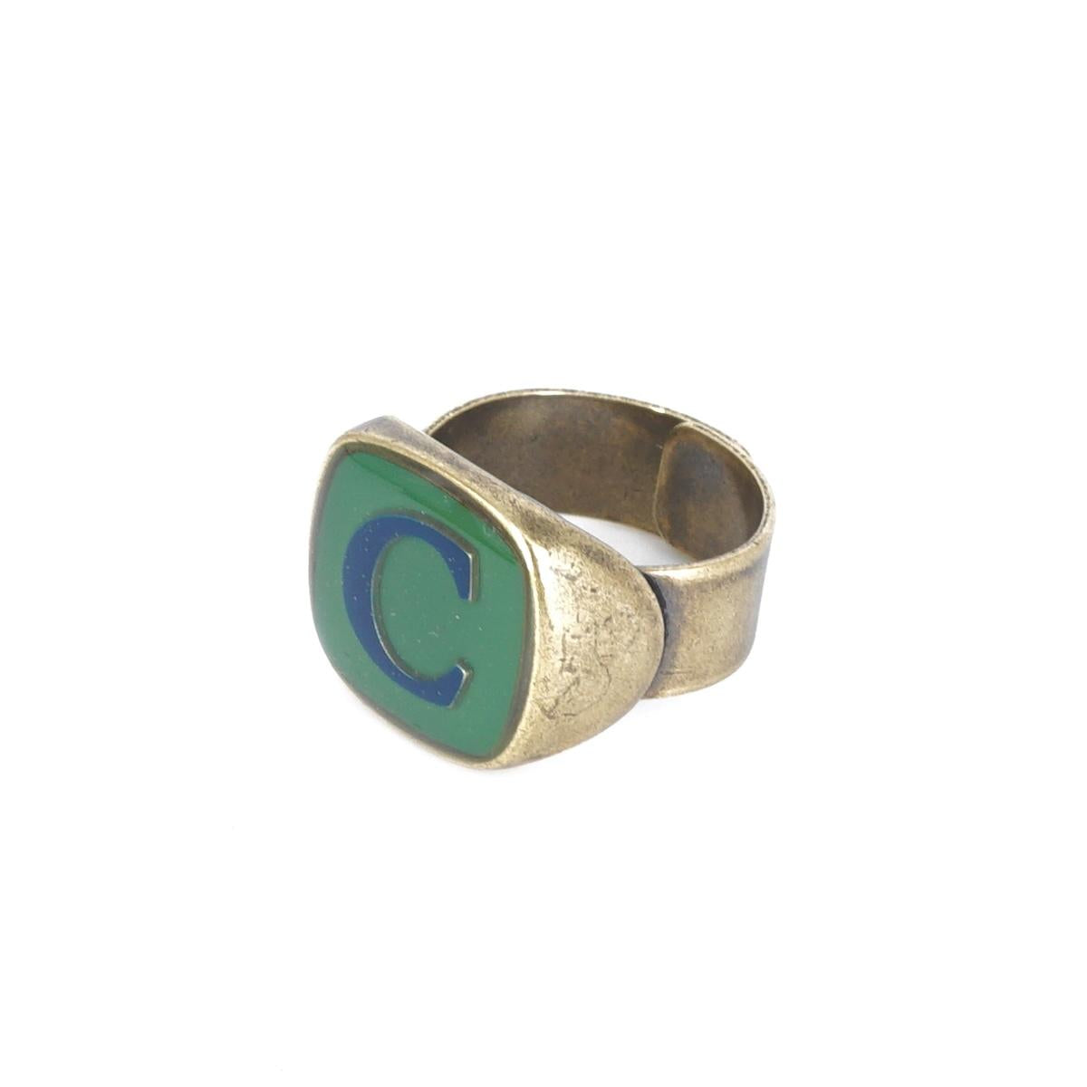ANELLO LETTERA C VERDE BOSCO ANELLO LETTERA C VERDE BOSCO E BLU UNIQUE UNCONVENTIONAL DETAILS 