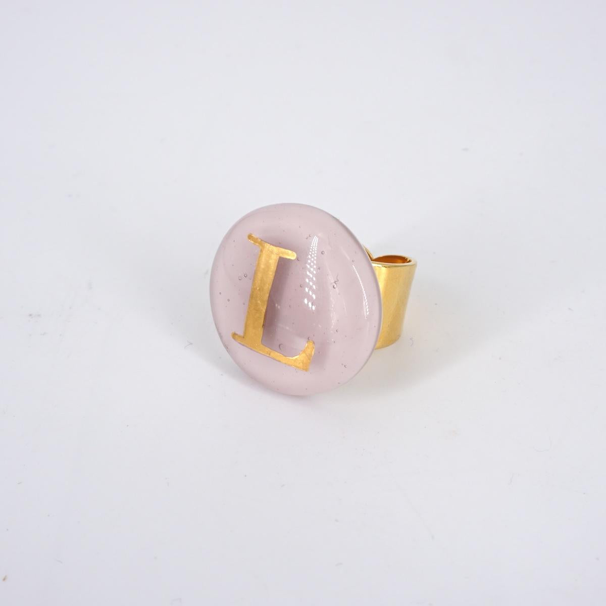 VETRO FUSO ANELLO LETTERAL ROSA
