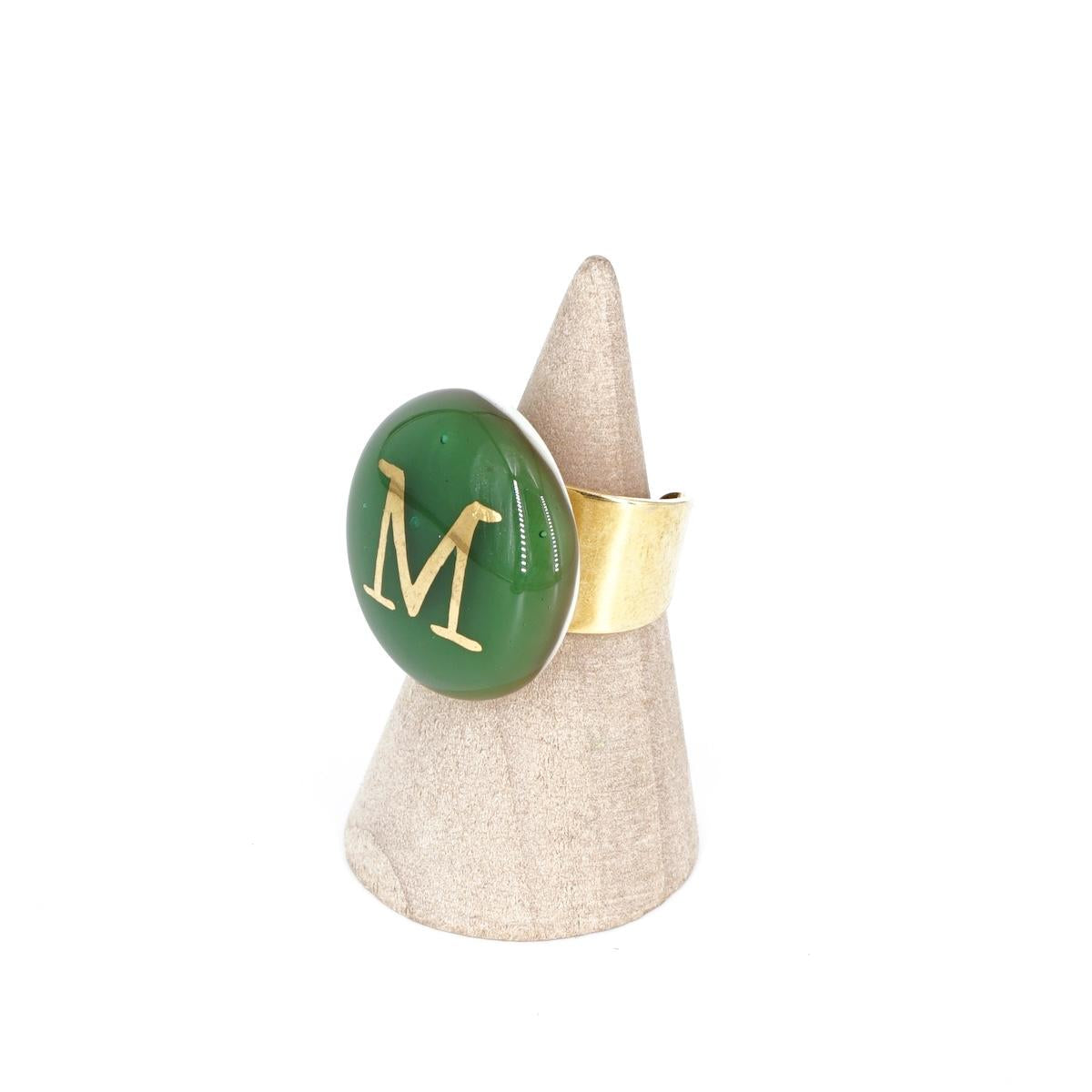 Anello lettera M giada ANELLO LETTERA M GIADA VETRO FUSO 