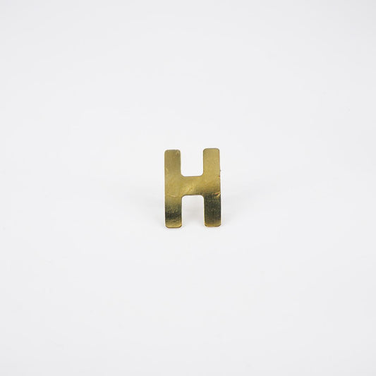 Decorative nail letter H