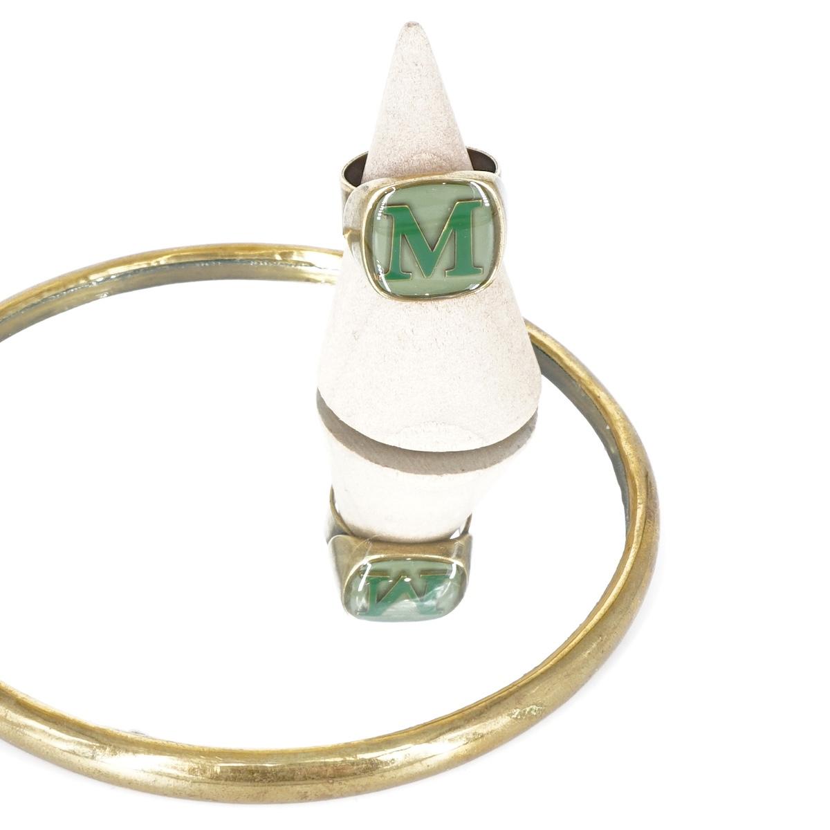 ANELLO LETTERA M VERDE MENTA ANELLO LETTERA M VERDE MENTA E VERDE BOSCO UNIQUE UNCONVENTIONAL DETAILS 