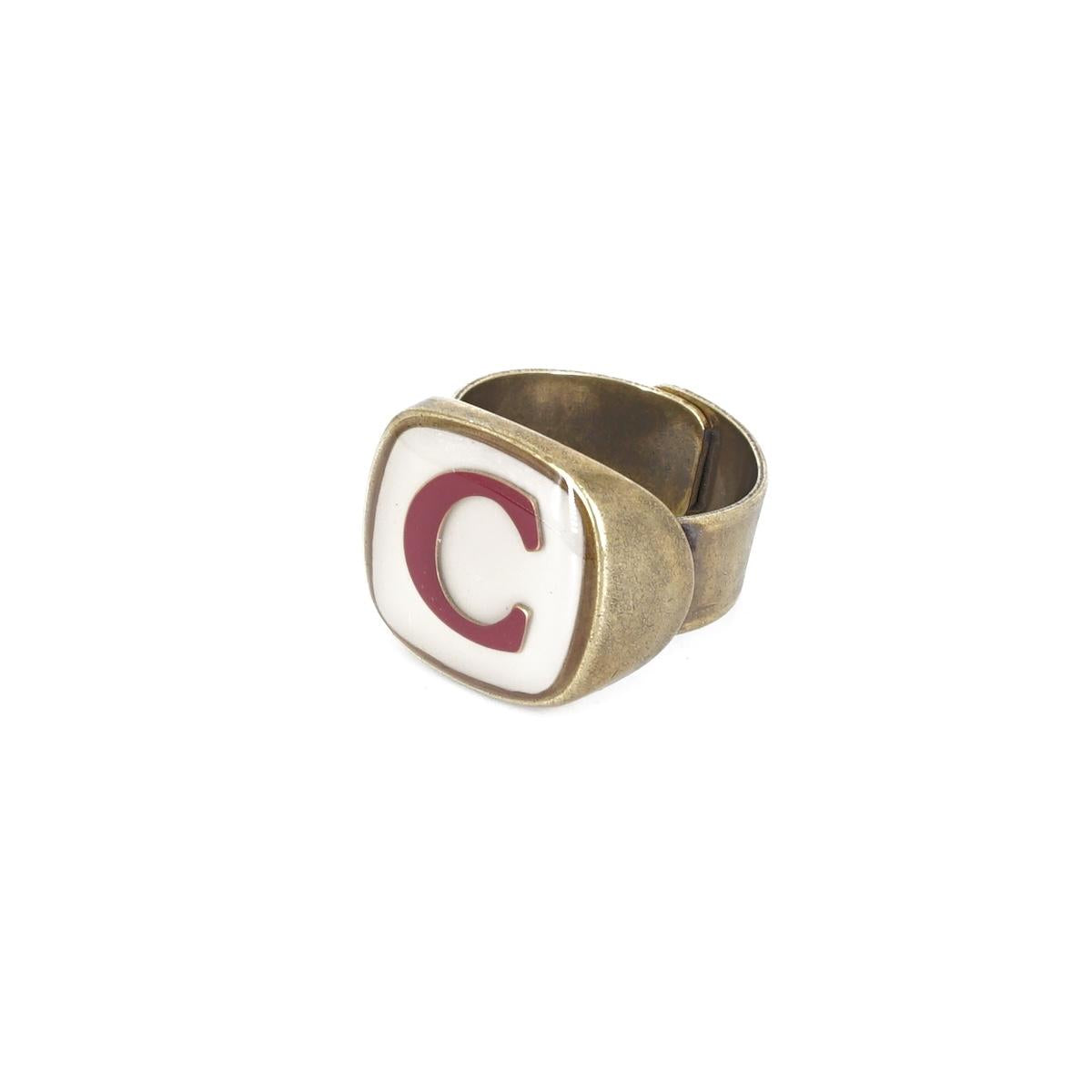 ANELLO LETTERA C AVORIO ANELLO LETTERA C AVORIO E BORDEAUX UNIQUE UNCONVENTIONAL DETAILS 