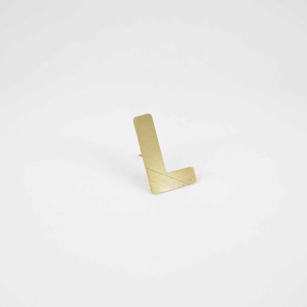 Lettre décorative pour ongles L