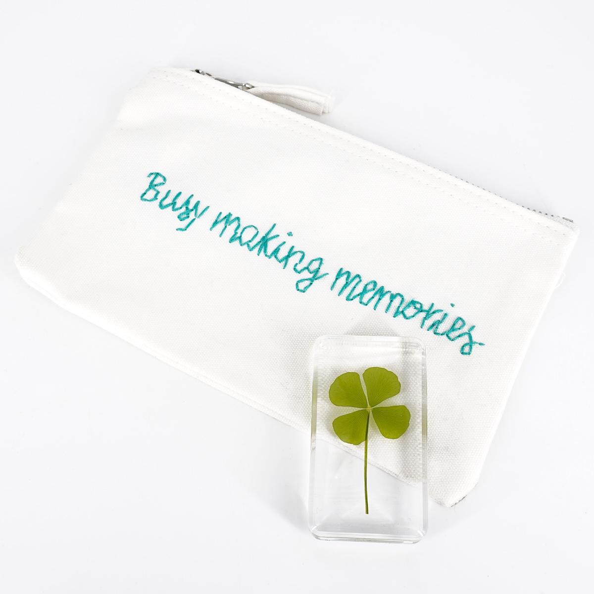 Piattina ricamata BUSY MAKING MEMORIES PIATTINA BUSY MAKING MEMORIES TERESA 
