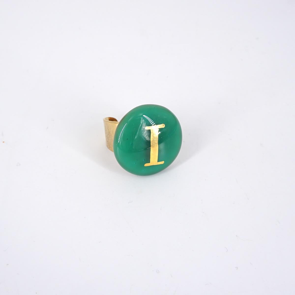 VETRO FUSO ANELLO LETTERAI GIADA CHIARO