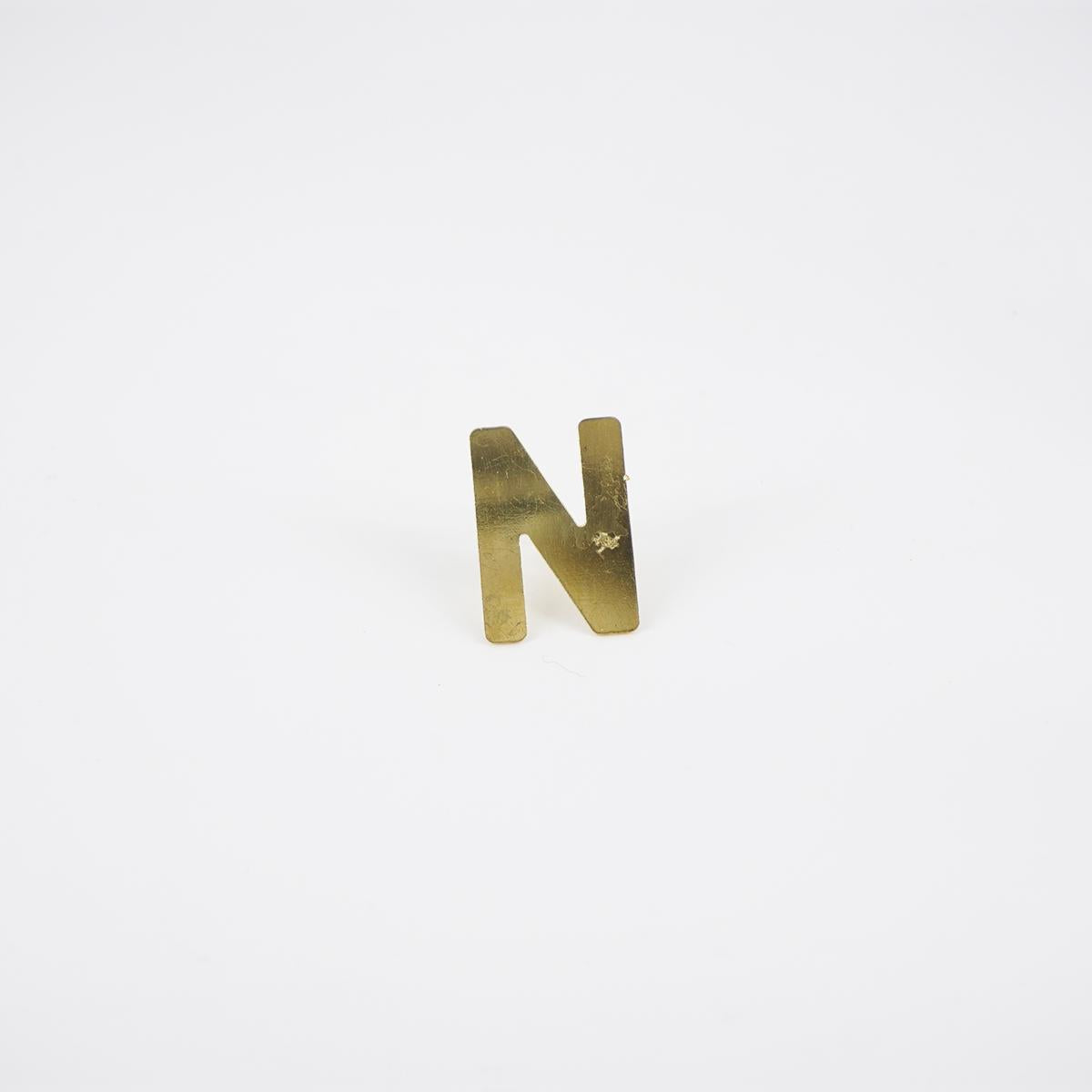 Decorative nail letter N
