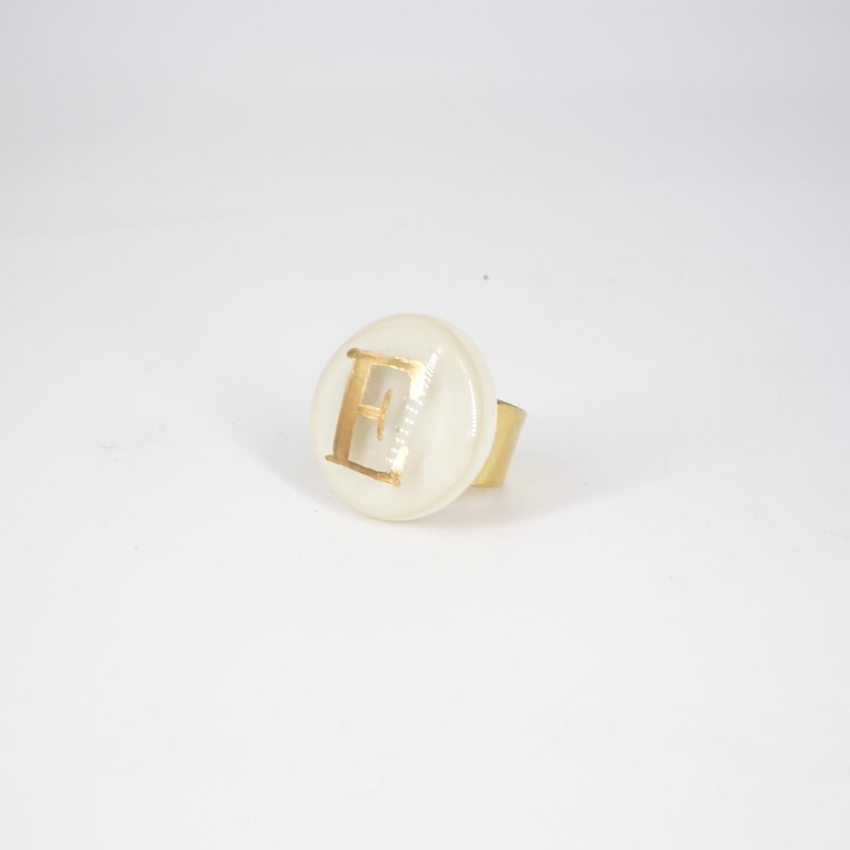 VETRO FUSO ANELLO LETTERAE AVORIO