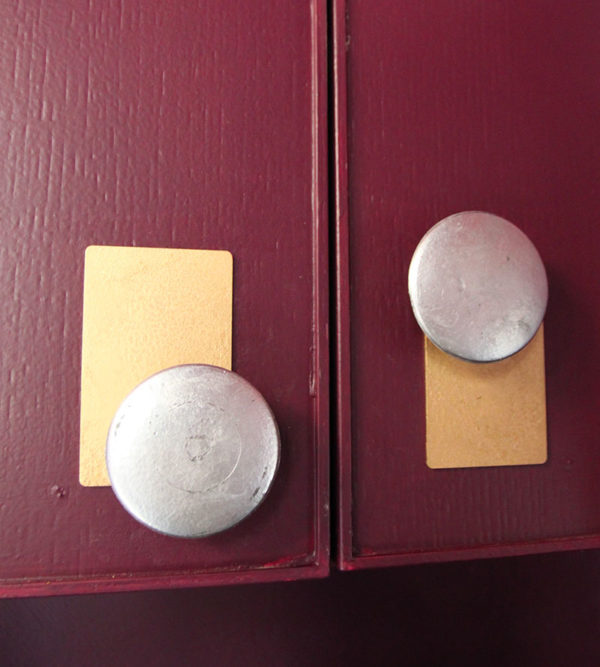 Vintage cabinet knobs
