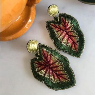 What do you think of our earrings? aren't they perfect to give a wild touch to your outfits? they are hand embroidered and available in both our shops! come @palermouno_ and discover them#home#homedecor#homedecoration#homeinspo#homeinspiration#interior#interiordesign#interiordesigner#design#designer#fornituredesign#forniture#mirrors#mirror#light#lightdesign#lightdesigner#blue#color#colors#powerofcolors